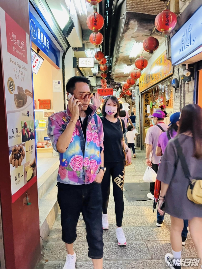 Erin望落好开心。