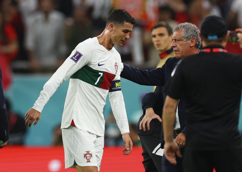 2022-12-10T165906Z_864398312_UP1EICA1B6HK1_RTRMADP_3_SOCCER-WORLDCUP-MAR-POR-REPORT