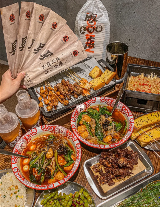 破店肥哈. 东北烧烤登陆在深圳了！ 图源：小红书@露露露萍儿
