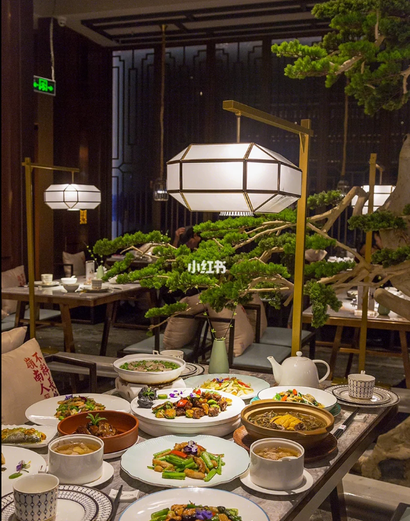 至正潮菜是一家由廣州開來的餐廳，由著名餐飲大師蔡昊打造，他亦是本地城中名府好酒好蔡的創辦人。 圖源：小紅書@收音圓飽飽