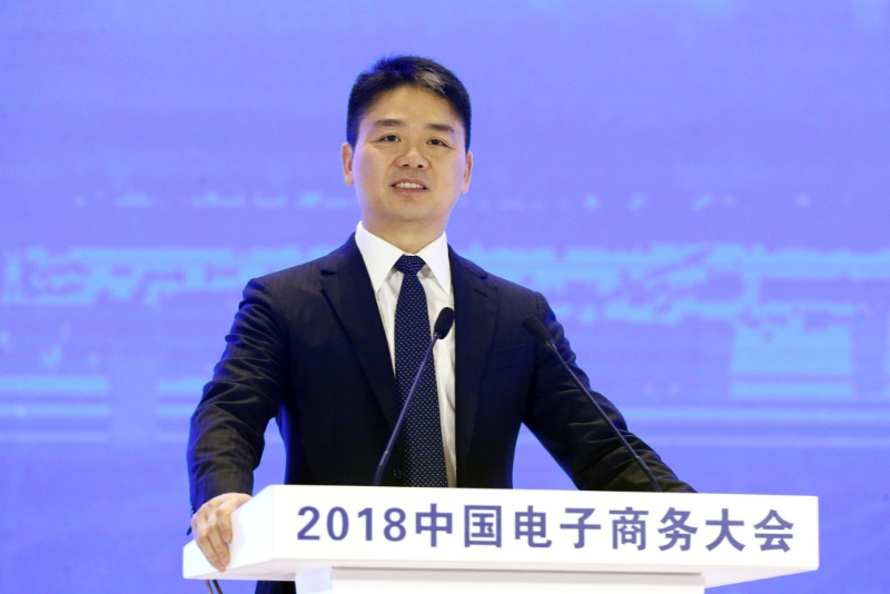 據指京東創辦人劉強東會重新主持大局，有分析認為會觸發減價戰，導致兩敗俱傷局面。