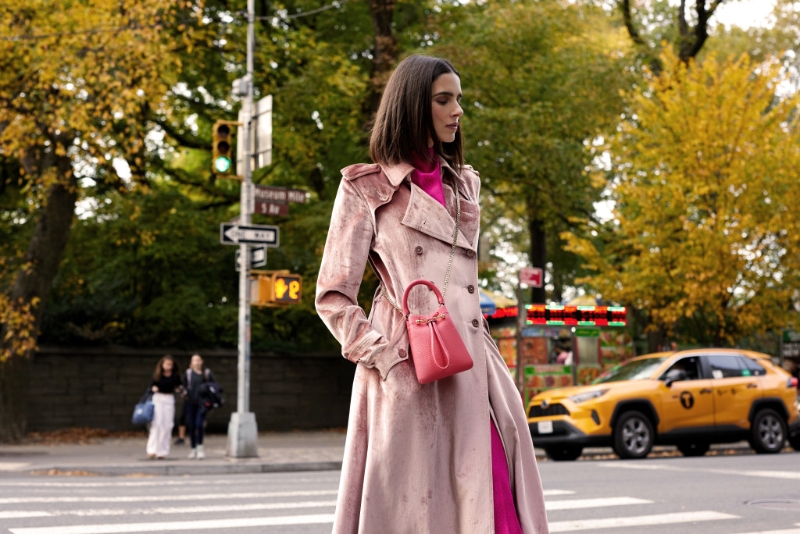 Strathberry x SJP系列迷你版本的City Osette 手袋/$2,250/Strathberry。
