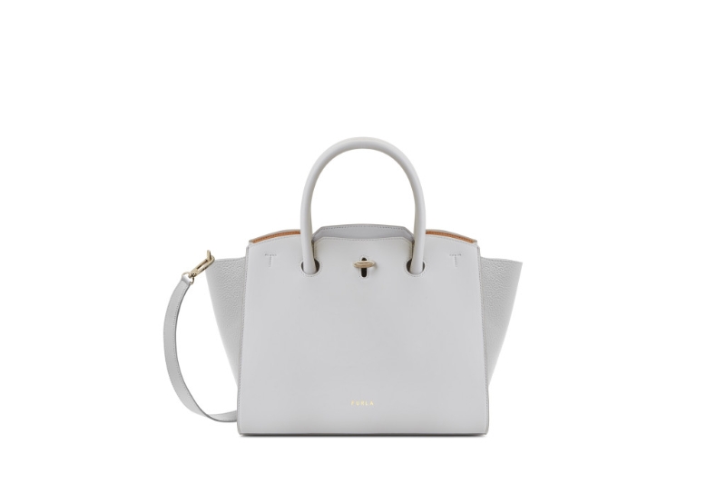 Furla Genesi白色罗马牛皮并Eracle光滑皮革中型号手袋/$5,490/Furla。