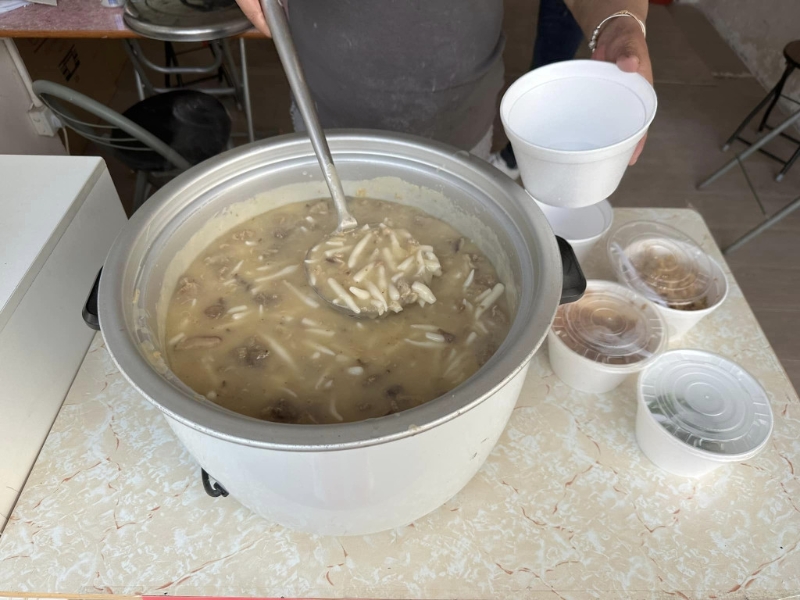 有網民看到即問:「好似係手工粉?」