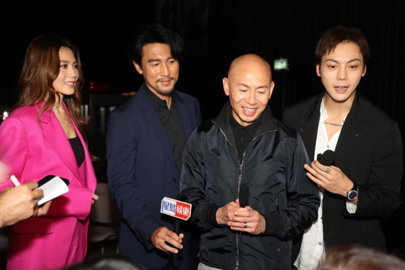 对于有指William跟超模女友何穗已分手，他即时封嘴。