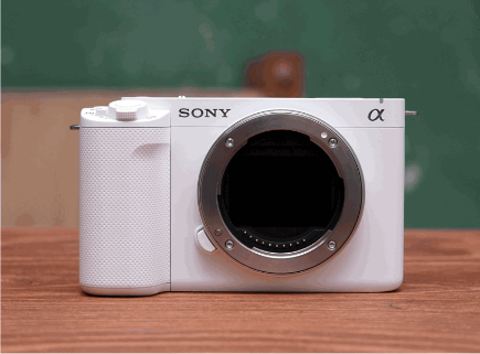 Sony最轻便全片幅Vlog相机，AI自动取景拍片随意走位