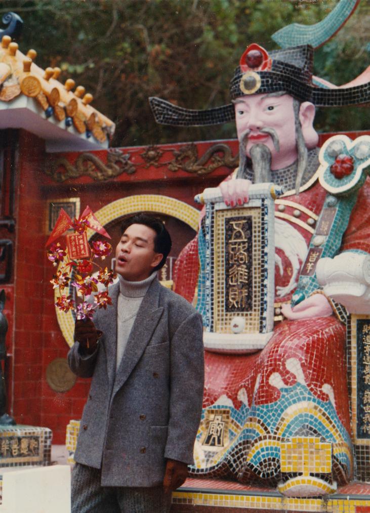 親拍私藏靚相之二,天王巨星有求必應,叫哥哥吹風車完全無托手踭,你睇佢幾可愛。