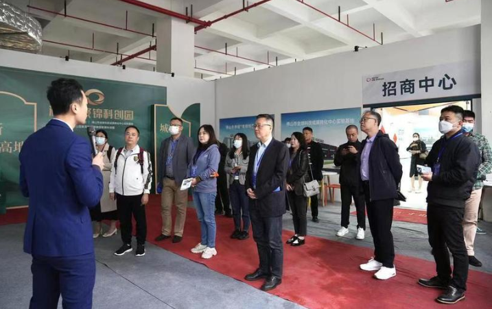 聚焦产业城市高质量发展，海内外名媒“大咖”参访佛山