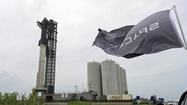 美国太空公司SpaceX制造的“星舰”,上次因技术问题而延后发射 美国太空公司SpaceX制造的“星舰”,上次因技术问题而延后发射