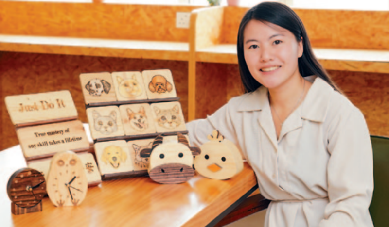 木材回收公司DHSHA Woodcraft由包括Oliver在内的产品设计学毕业生成立。