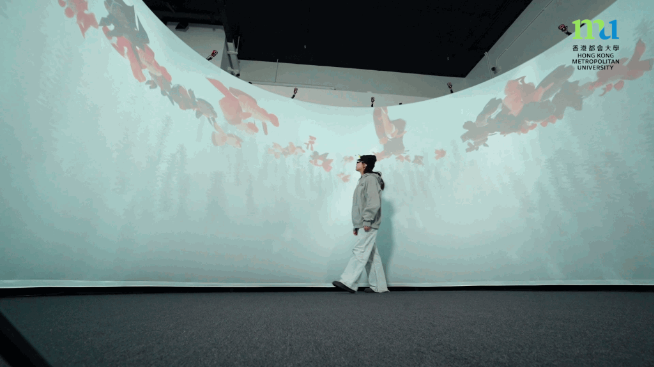 360度沉浸式CAVE系统可让观众体验到360度3D视觉效果 360度沉浸式CAVE系统可让观众体验到360度3D视觉效果