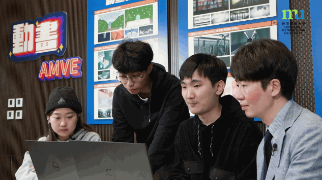 高级讲师田礼文(右一)带领同学完成三个作品,并希望添置最新的软件及器材可让学生为从事相关行业做好准备 高级讲师田礼文(右一)带领同学完成三个作品,并希望添置最新的软件及器材可让学生为从事相关行业做好准备