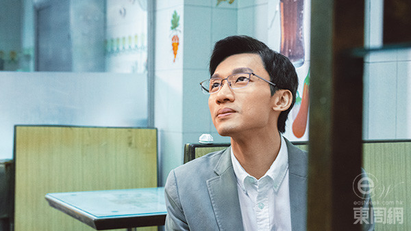 陈湛文在《命案》中,饰演一名变态杀手,演技精湛。 陈湛文在《命案》中,饰演一名变态杀手,演技精湛。