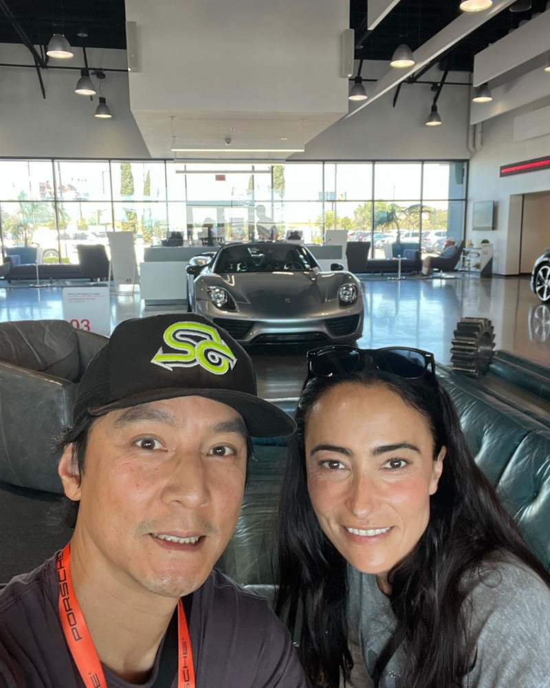 吴彦祖的婚姻已度过13年。