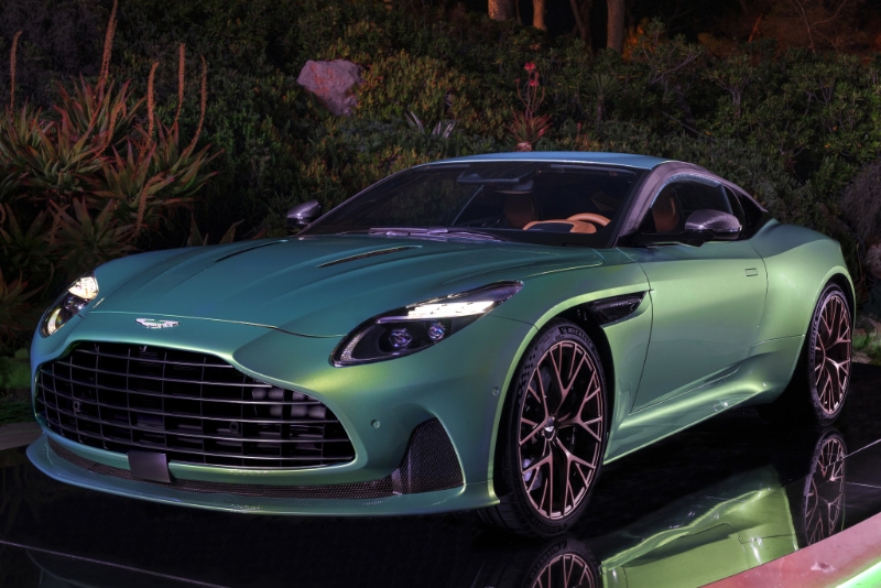 Aston Martin DB12