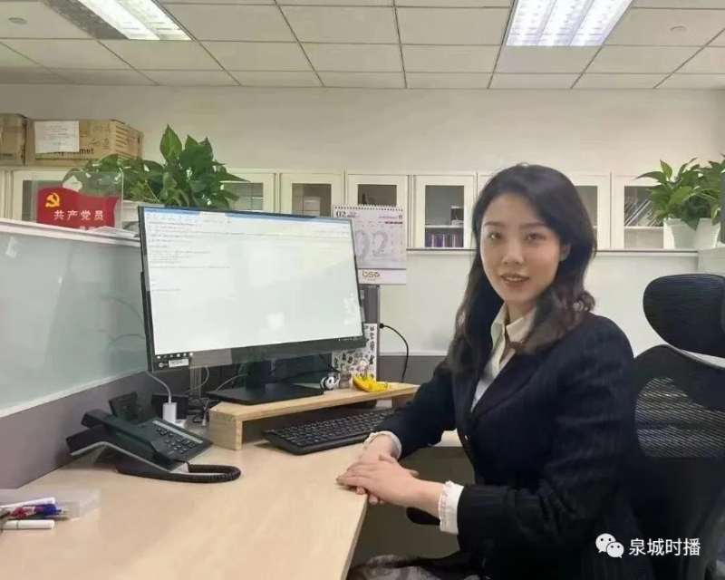 公司赞董女是“奋斗中的榜样”。 公司赞董女是“奋斗中的榜样”。