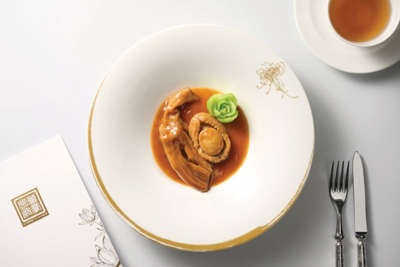 南非吉品鲍鱼伴鹅掌(八道菜晚餐) 南非吉品鲍鱼伴鹅掌(八道菜晚餐)