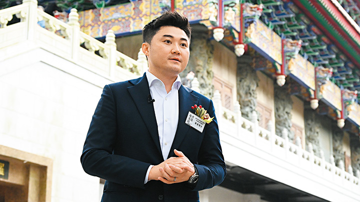 星岛新闻集团执行董事兼行政总裁蔡晋博士 星岛新闻集团执行董事兼行政总裁蔡晋博士