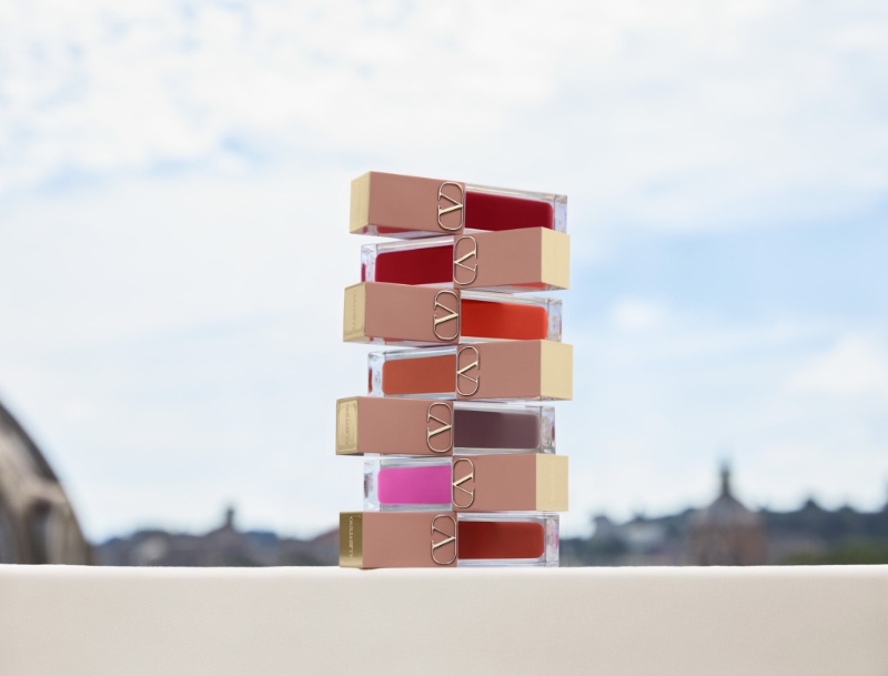 Valentino全新Liquirosso Lip & Cheek高订胭脂唇彩 Valentino全新Liquirosso Lip & Cheek高订胭脂唇彩