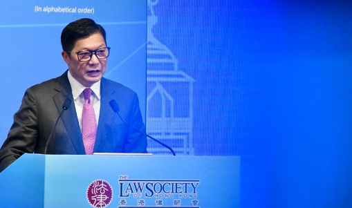 斥外媒抺黑港府,邓炳强:外国指责《香港国安法》是双重标准 斥外媒抺黑港府,邓炳强:外国指责《香港国安法》是双重标准