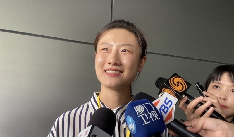 丁宁采访