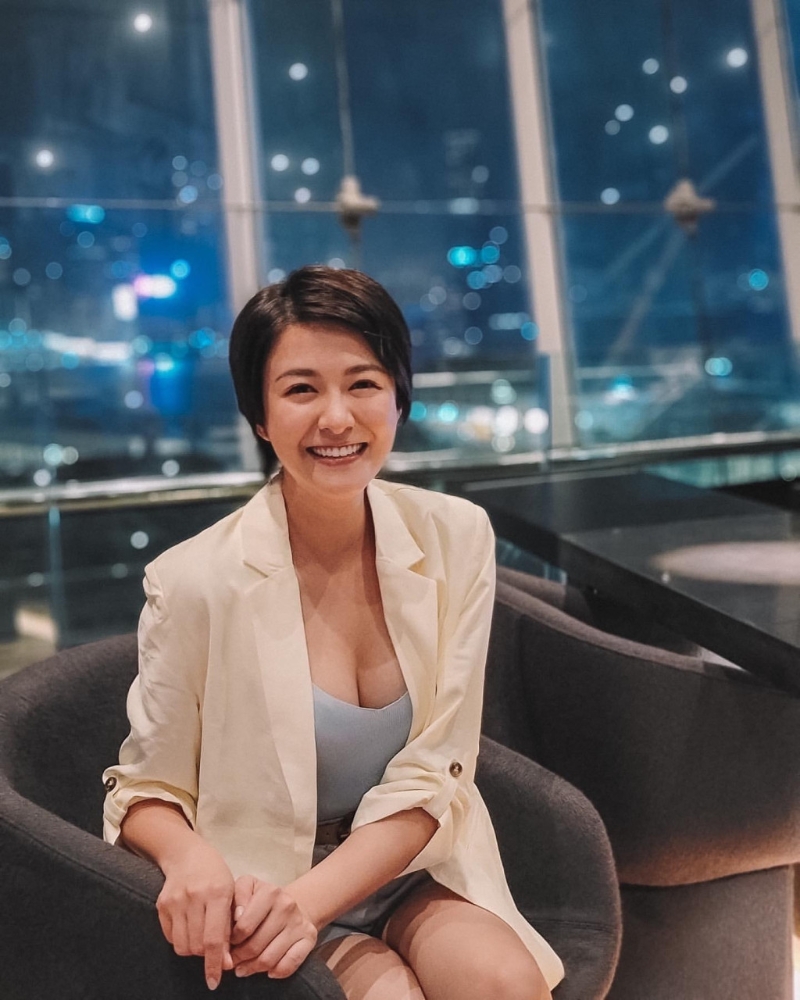 江嘉敏之前的短发look亦被狂踩。