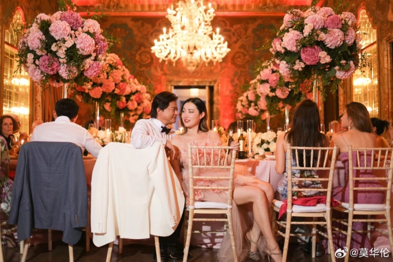 相中所见,婚宴举行地点相当有古典味。 相中所见,婚宴举行地点相当有古典味。
