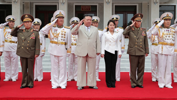 今次是朝鲜媒体相隔100多天后，再次报道金主爱陪同金正恩出行的消息。