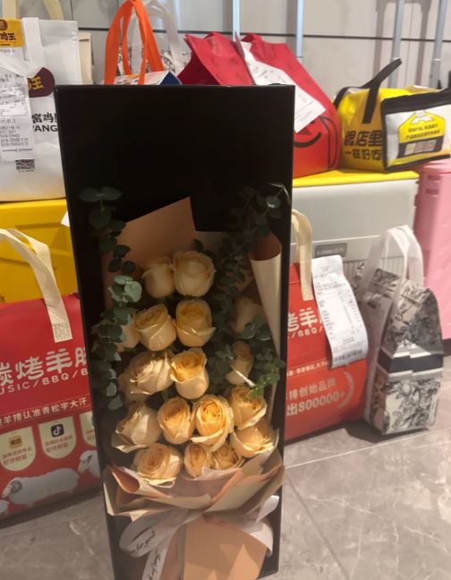 贴主可为香港客人反向代购鲜花 贴主可为香港客人反向代购鲜花