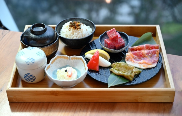 现凡购买一人丼家煮食碗,即送宫崎肉本铺A5宫崎牛•日本烧肉定食1份(价值$298) 现凡购买一人丼家煮食碗,即送宫崎肉本铺A5宫崎牛•日本烧肉定食1份(价值$298)