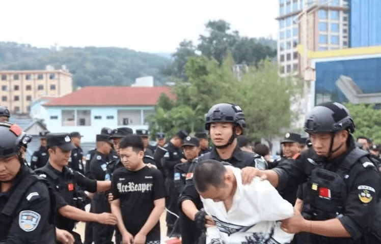 277名缅北诈骗犯移送至内地 277名缅北诈骗犯移送至内地