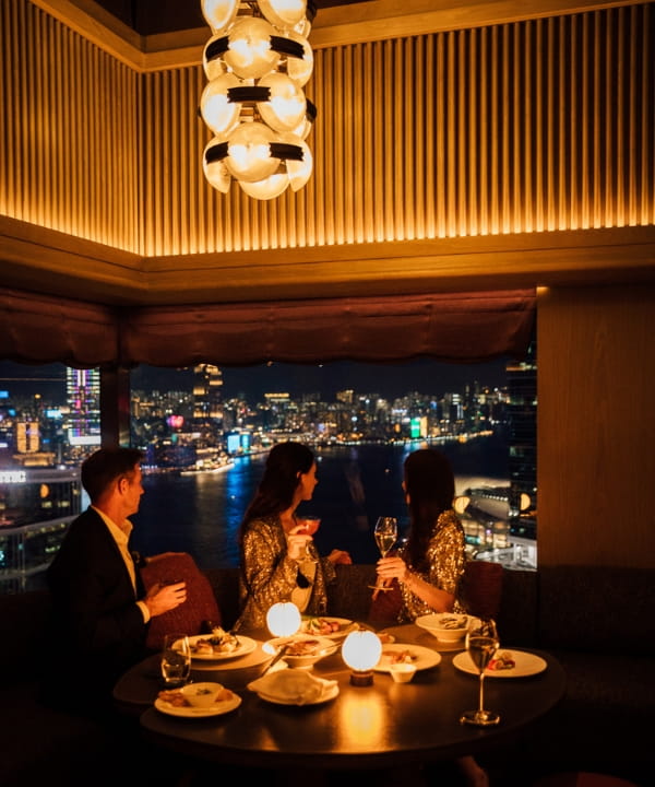 1. 金钟 Salisterra 顶层The Upper House地中海餐厅 180度维港景 食烤带子配白松露 1. 金钟 Salisterra 顶层The Upper House地中海餐厅 180度维港景 食烤带子配白松露