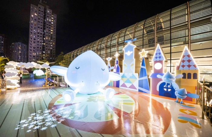 新城市广场水滴精灵梦幻圣诞小镇 新城市广场水滴精灵梦幻圣诞小镇