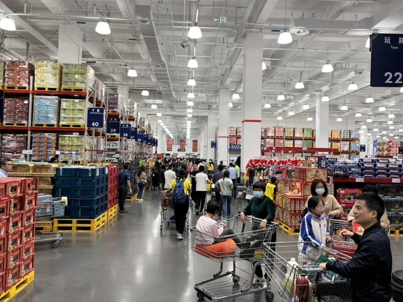 深圳山姆超巿当中以前海旗舰店最大,建筑面积达6.2万平方米(约66万呎)。 深圳山姆超巿当中以前海旗舰店最大,建筑面积达6.2万平方米(约66万呎)。