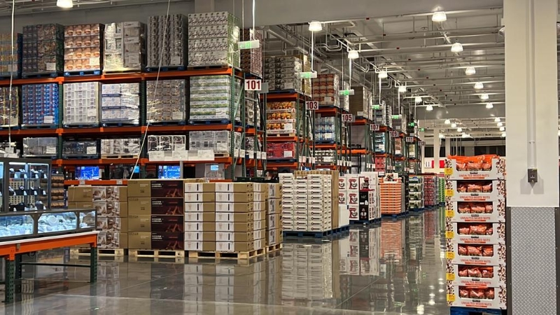 Costco 是美国连锁超市,与港人最爱的山姆超市一样同为仓储式超市。.jpg Costco 是美国连锁超市,与港人最爱的山姆超市一样同为仓储式超市。.jpg