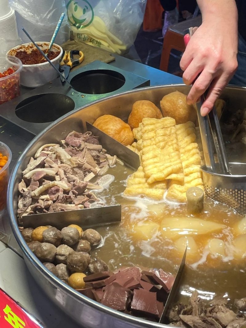 喷泉牛杂(图片来源:小红书) 喷泉牛杂(图片来源:小红书)