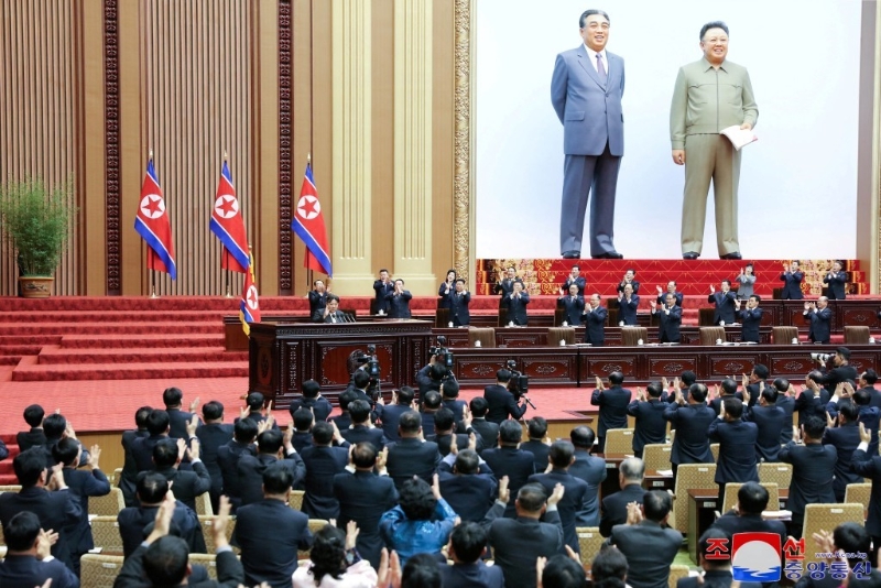 第14届最高人民会议第10次会议周一在平壤万寿台议事堂召开。 路透社 第14届最高人民会议第10次会议周一在平壤万寿台议事堂召开。 路透社
