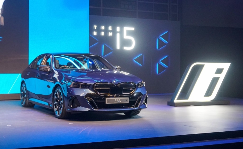 BMW i纯电动车系列去年增长最显著,全球销量共330,596辆,同比飙升92.2%。 BMW i纯电动车系列去年增长最显著,全球销量共330,596辆,同比飙升92.2%。