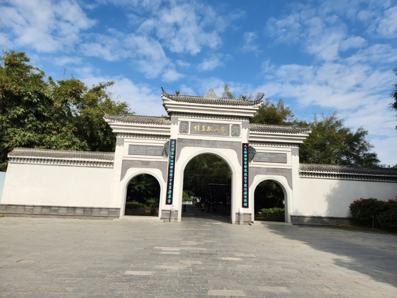 首日仅得一个参观行程,便是深圳观澜版画村。 首日仅得一个参观行程,便是深圳观澜版画村。