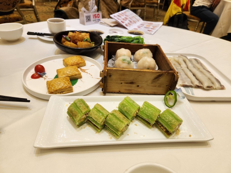 第二日酒楼任食点心可谓有惊喜。 第二日酒楼任食点心可谓有惊喜。
