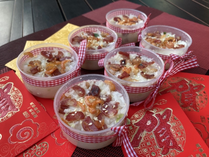 杯仔萝卜糕小巧精致,但用料 却毫不马虎,而 且选料健康适合 家中老幼。 杯仔萝卜糕小巧精致,但用料 却毫不马虎,而 且选料健康适合 家中老幼。