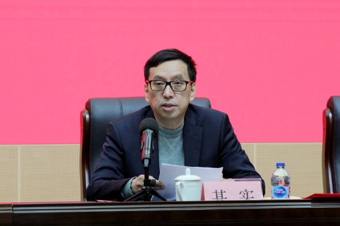 上海掼蛋协会由富豪“其实”当选首任会长。 上海掼蛋协会由富豪“其实”当选首任会长。