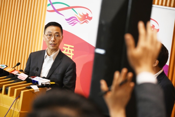 杨润雄曾指主办方Tatler须向市民交代。 杨润雄曾指主办方Tatler须向市民交代。