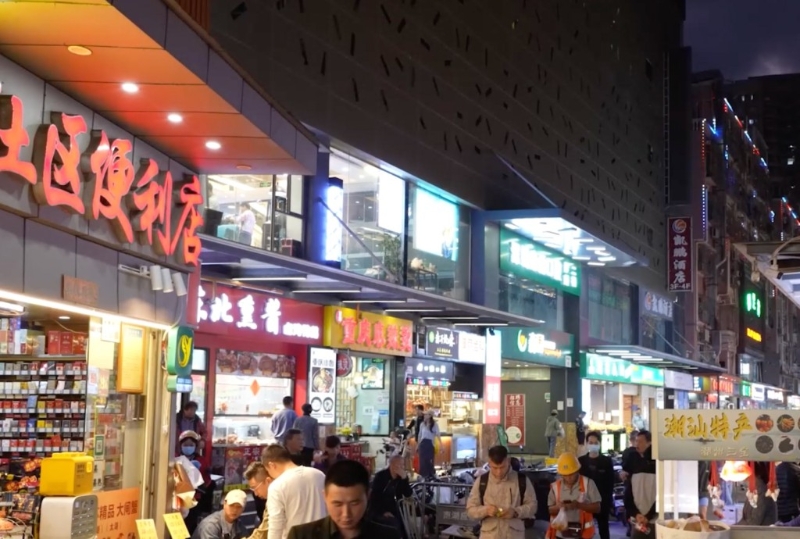 Gaga早已习惯早起的生活，但相较于住在香港，除生活成本更低外，她觉得在深圳住，吃喝玩乐的选择更多。