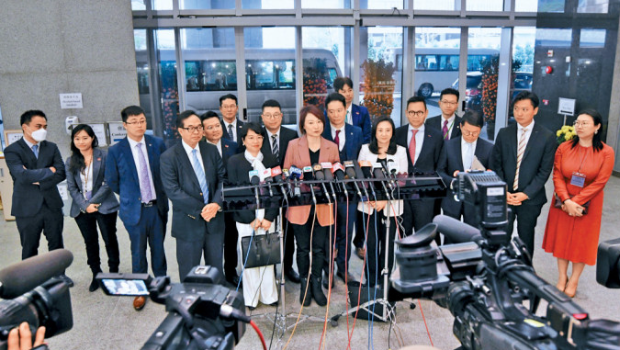对于自由行扩大多两个内地城市,议员均表示欢迎。 对于自由行扩大多两个内地城市,议员均表示欢迎。