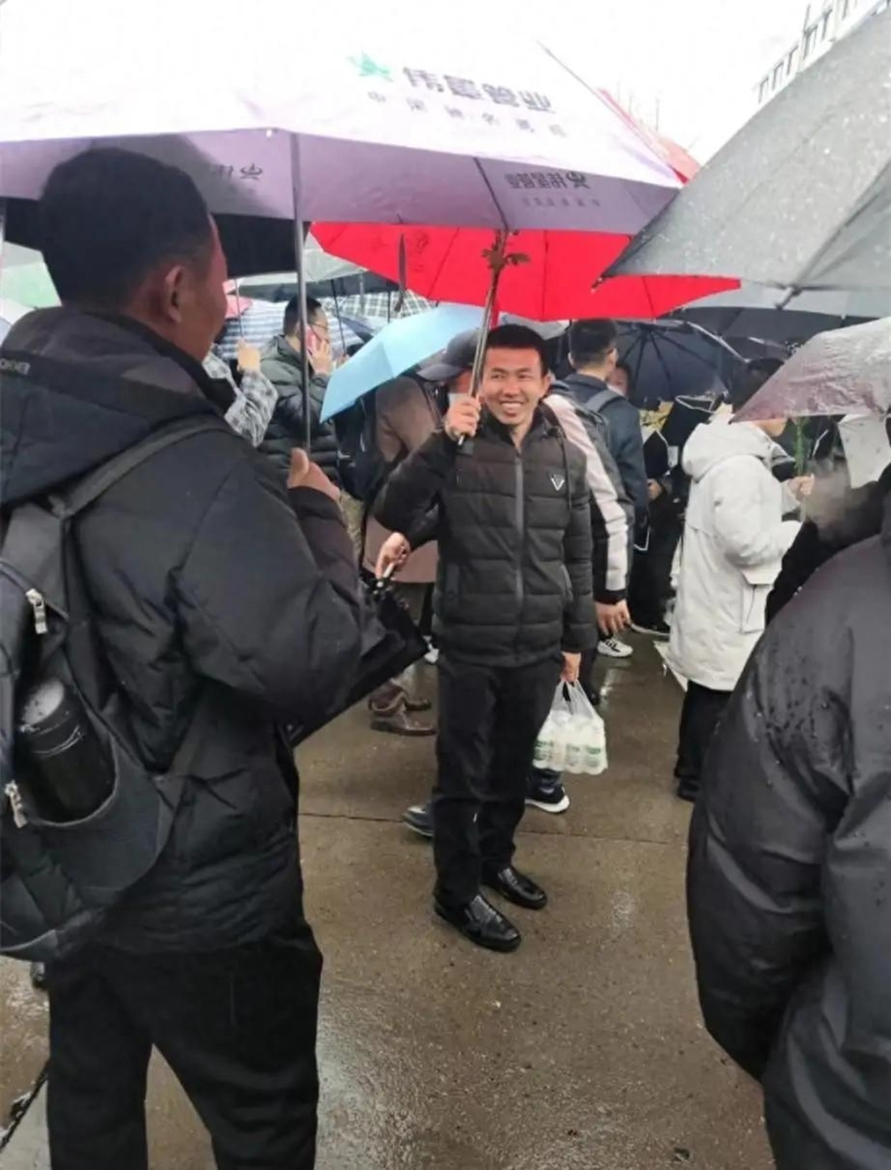 郑全海参加宗庆后追悼会