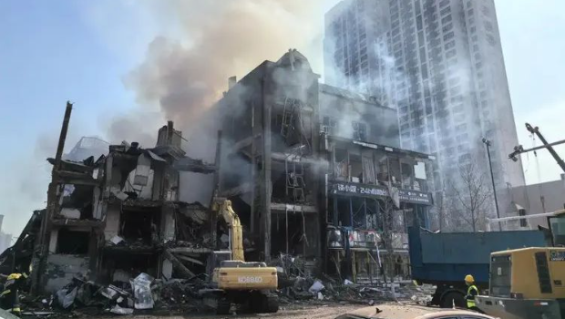 事发建筑物几乎被炸得全毁 事发建筑物几乎被炸得全毁