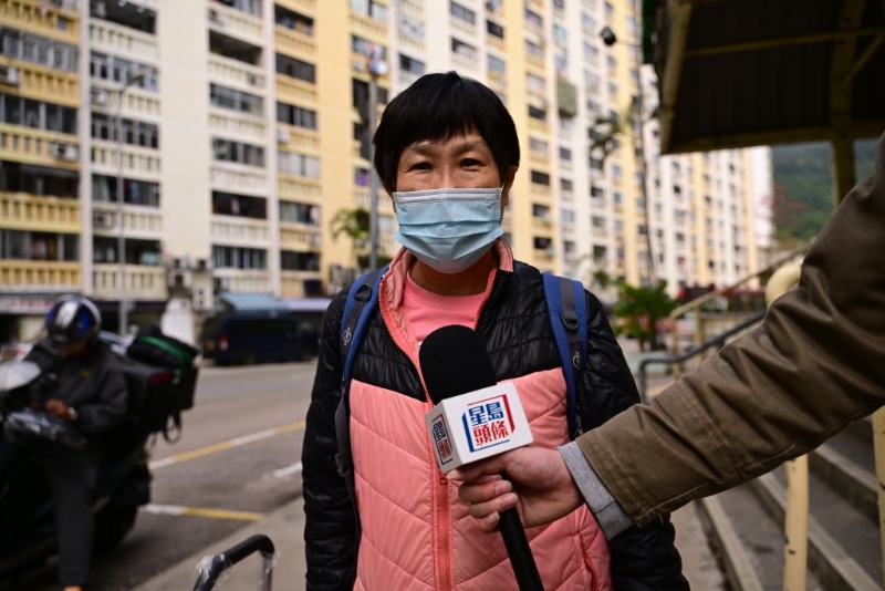 华乐楼住户黄女士。 陈极彰摄 华乐楼住户黄女士。 陈极彰摄