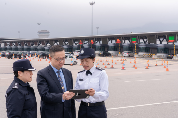 郭俊峯到访机场及港珠澳大桥管制站 郭俊峯到访机场及港珠澳大桥管制站