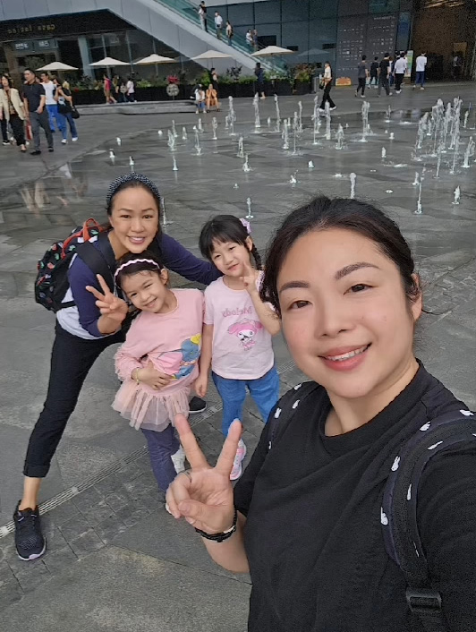 李漫芬经罗湖北上纪录恐怖人潮12 李漫芬经罗湖北上纪录恐怖人潮12